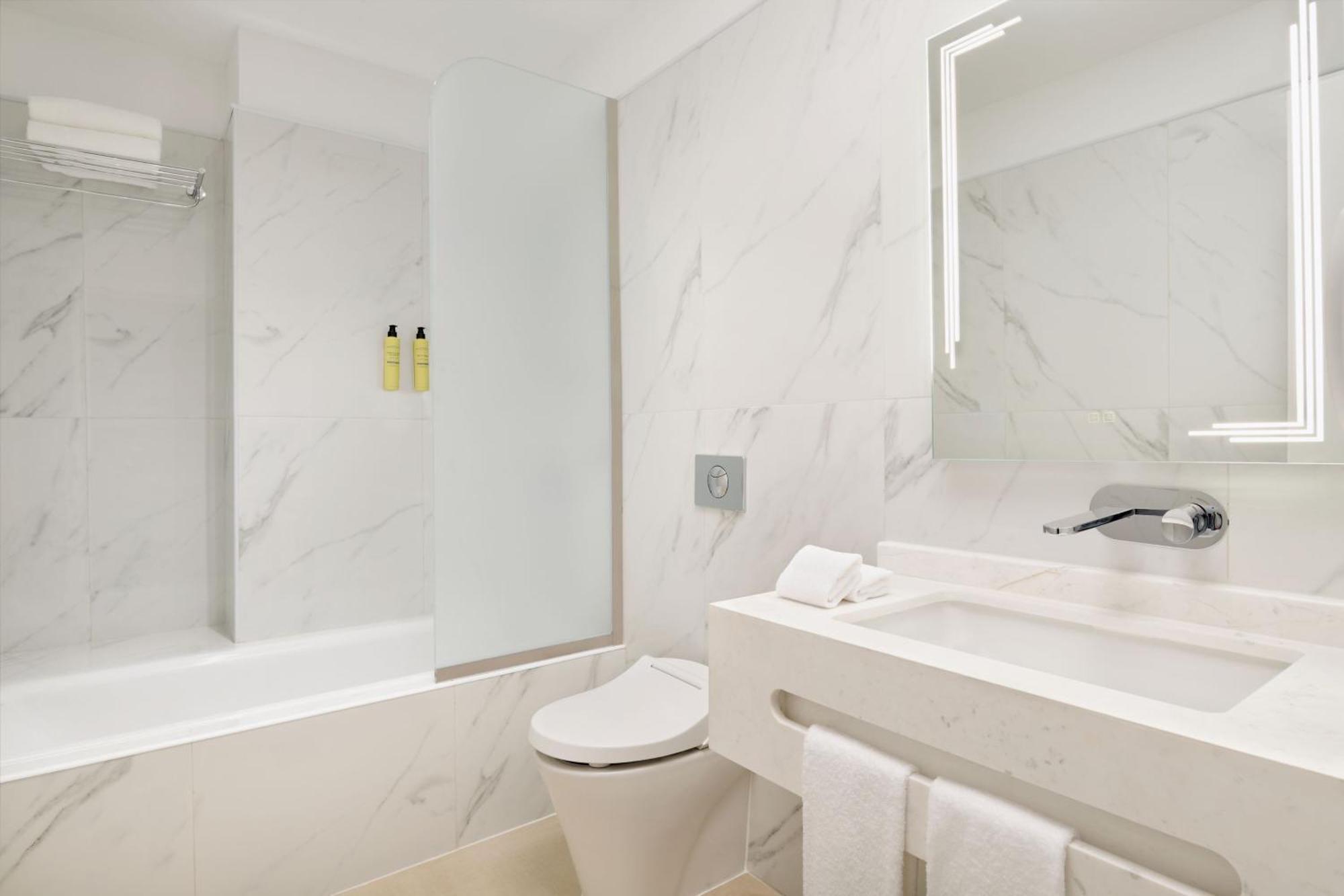 Hotel Element By Westin West Bay