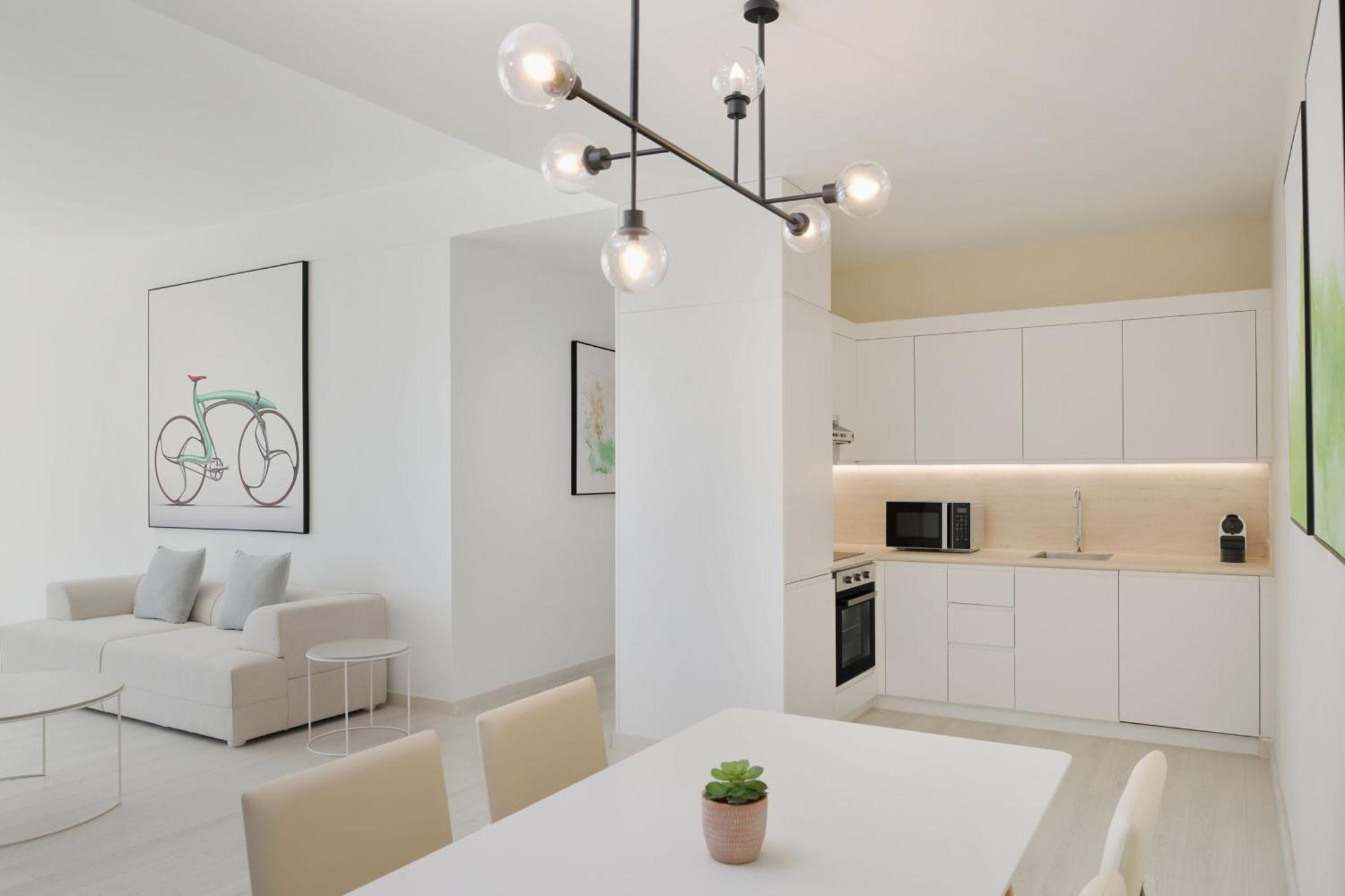 Element By Westin West Bay Готель 5*